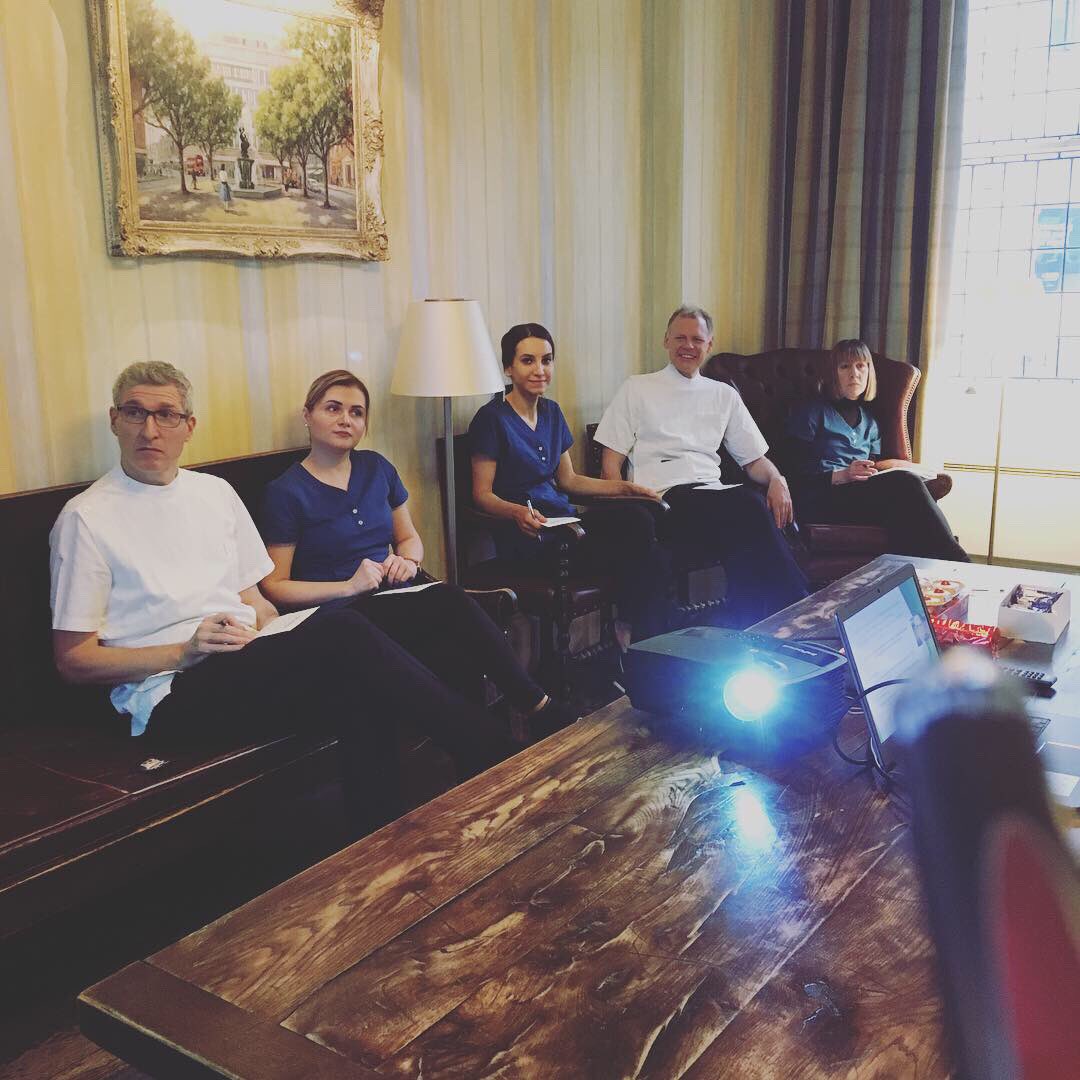n8partnership's tweet photo. When there is only one way to finish a CQC presentation,bring on the Minions 🍌 #dreamteam #bingo #makingmeetingsfun #cqc #breakfastclub #practicemanager #no8 #dentistchelsea #dentist #dental #privatedentist #specialistdentist #dentalhygienist #orthodontist #chelsea #sloanesquare https://t.co/BZ8kK2QeaD
