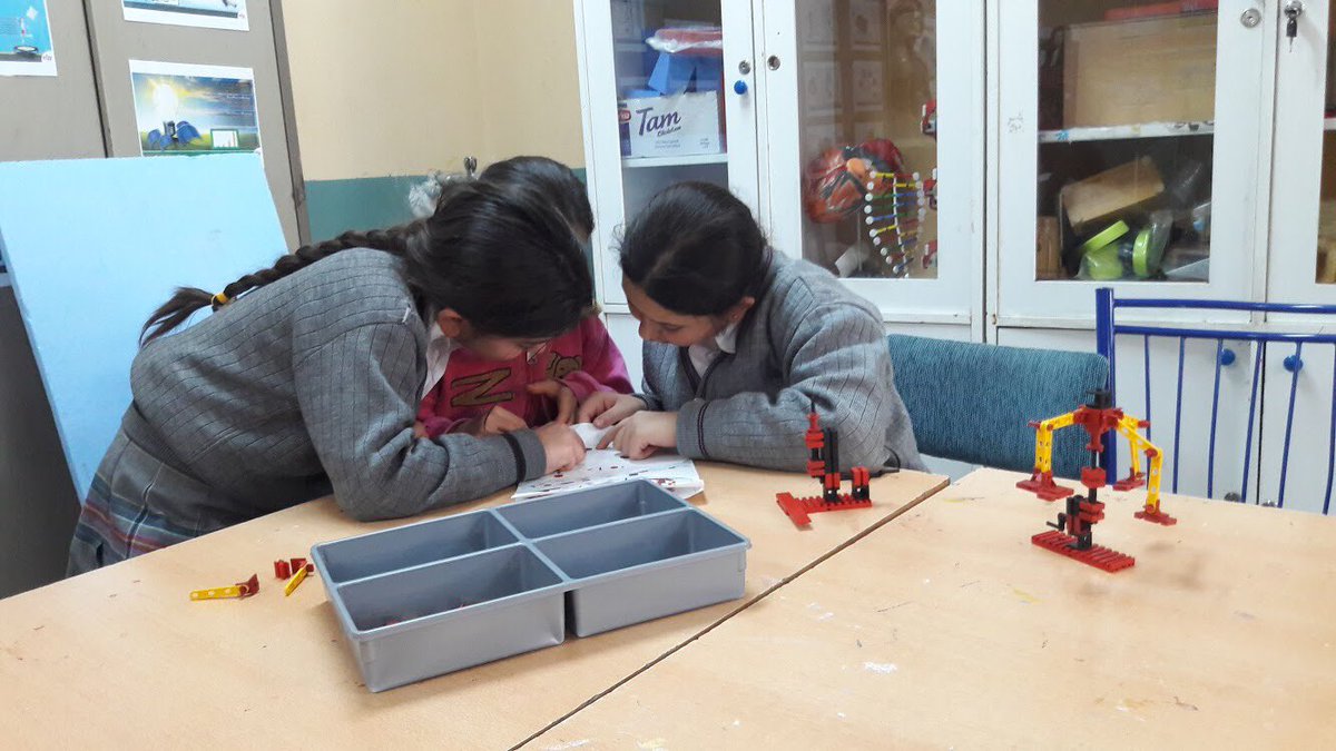 BademliStem's tweet photo. 🏗 🧩 📐
#stem #stemforkids #stemandmakers #stemeducation #maker #eğitim #bilim #fen #teknoloji #mühendislik #matematik #sanat #bilişim @edutechstem @fischertechnik https://t.co/EoE6lTDcjf