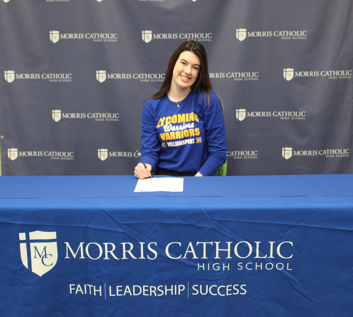 Go_MC_Crusaders's tweet photo. We had two signings this week! Congratulations to Elizabeth Kelson who signed for volleyball at Lycoming College and Madison Kretten who signed for lacrosse at Vassar College. #GoCrusaders https://t.co/5NE4fECD3X