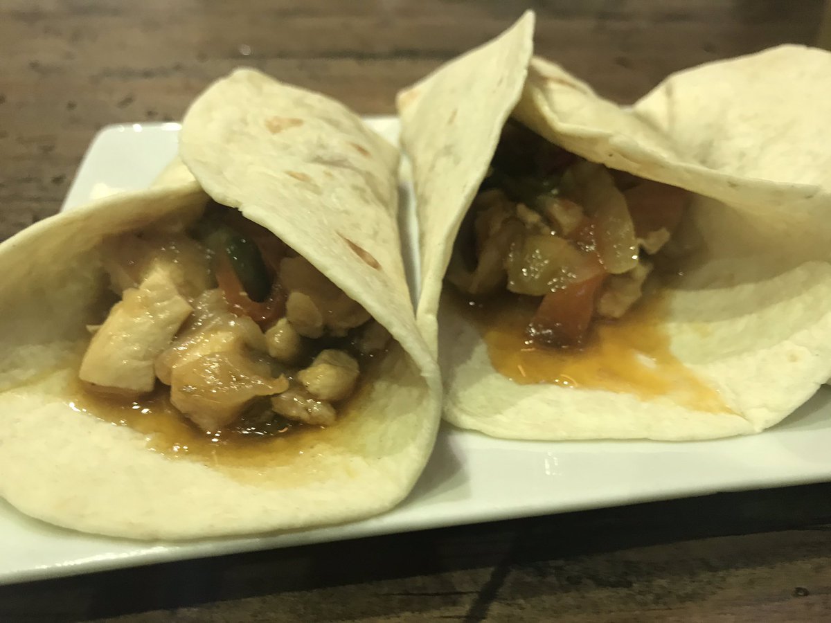 ikatzataberna's tweet photo. #pintxopote #fajitas #fajita #pollo https://t.co/J82anwjYX8