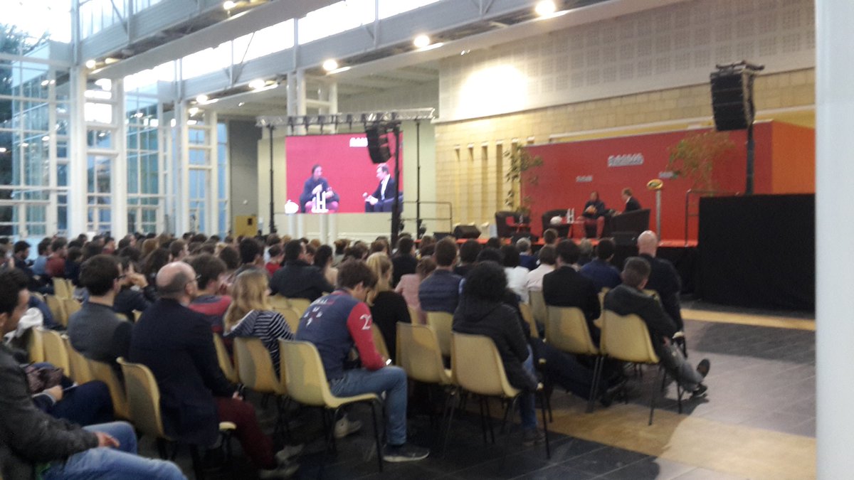 nathschnu's tweet photo. @Ovalies @UniLaSalle_fr Philippe Sella le dit aussi pour le rugby " on ne reçoit que si on donne " comme pour l'entrepreneuriat #EDAIA https://t.co/AJbn4y6ptp