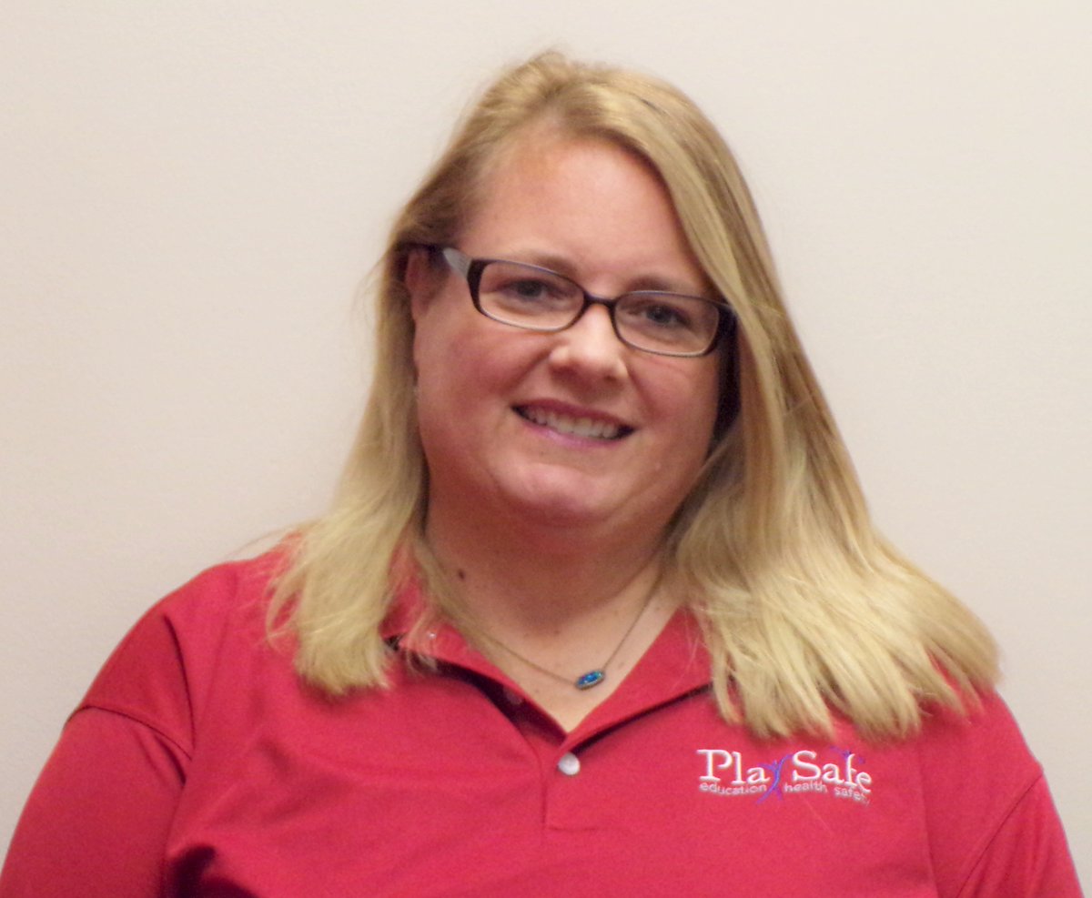 PlaySafeUSA's tweet photo. Today we spotlight 3 Athletic Trainers providing athletic health care for area student athletes. Emily Dampeer works with @scchsfootball, Kristy Phillips works with Shelby Co. High School, and Donna Wesley works with @VMHS_Jackets. #ATsAreHealthCare #ATsMakePlaySafe #NATM2019 https://t.co/yXnEBuXs94