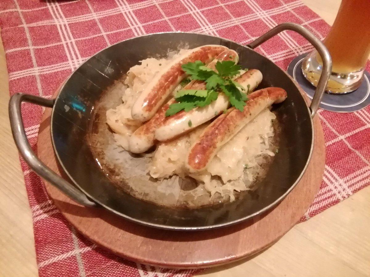 fpfka's tweet photo. Zum ersten mal seit (Abriß und) Neubau im #Donisl (direkt am Marienplatz). Preise haben angezogen, aber lecker! https://t.co/ONO02jE5lX