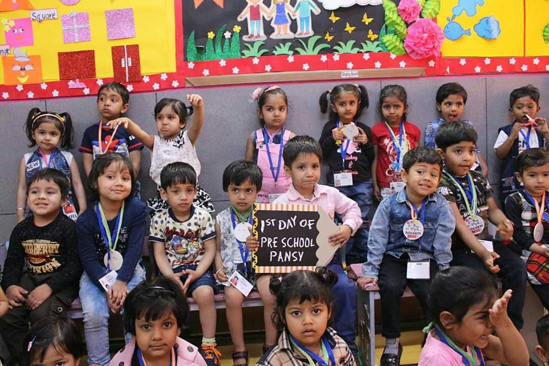 's tweet image. #FirstDayAtSchool
#FunAndFrolic
#MotherlyTouch
#FriendlyEnvironment