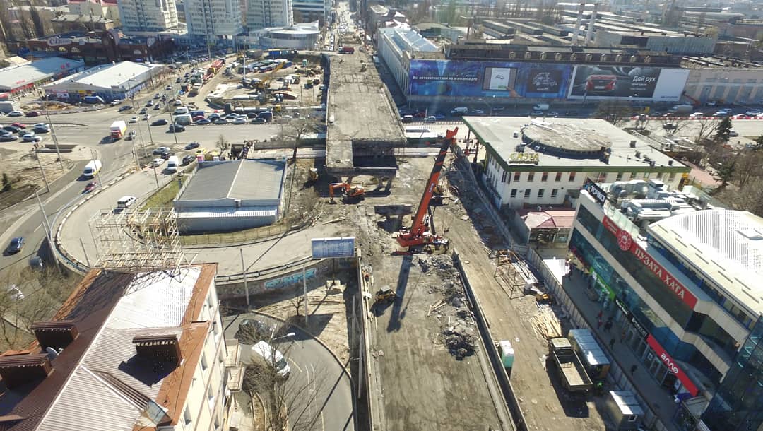 _Interesnosti_'s tweet photo. Разрушение Шулявского моста в Киеве. Снимал с воздуха 28 марта 2019 года: https://t.co/Fp7jqoIUhs https://t.co/p75RbrgJZr