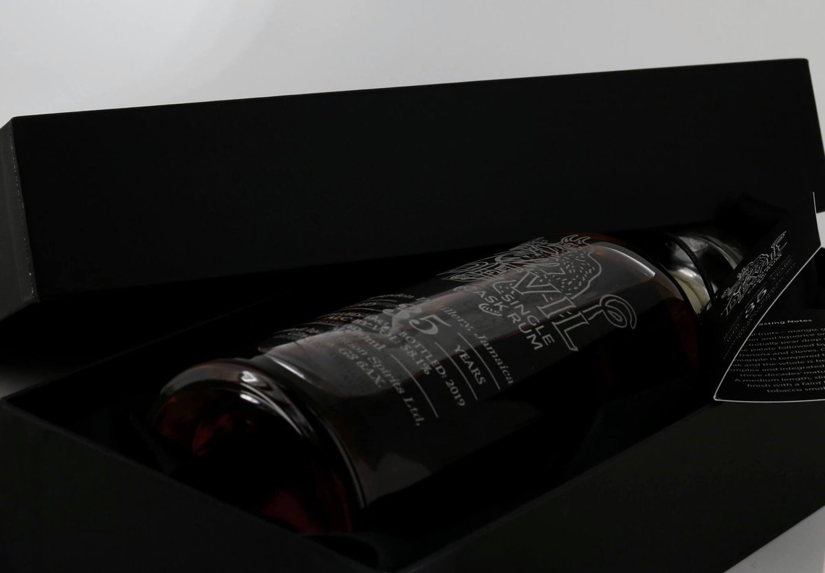 hlaingwhisky's tweet photo. Introducing a very exciting Kill Devil Single Cask Rum release; a 35 year old from Hampden Distillery in Jamaica. 

#rum #hunterlaing #rhum #singlecask #killdevil #killdevilrum https://t.co/S4qCCrFQOc
