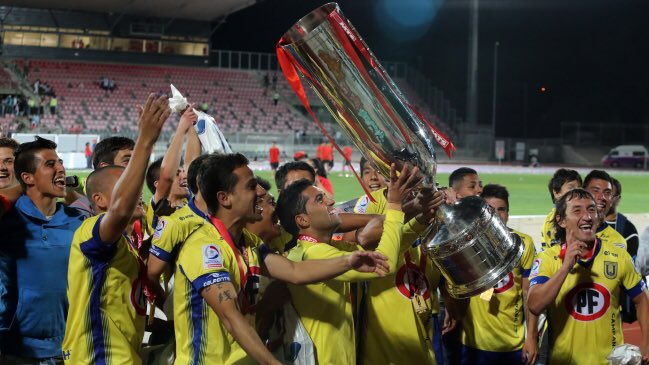 RumboaPrimeraCL's tweet photo. #UndíaComoHoy... 28 de marzo de 2015
Universidad de Concepción (@FutbolUdeC) se corona campeón de Copa Chile por segunda vez, todo esto tras vencer en la final a Palestino (@CDPalestinoSADP) por 3 a 2.
¿Qué recuerdos tienen de esa jornada? #RememberRP https://t.co/Bqxivz0j6F