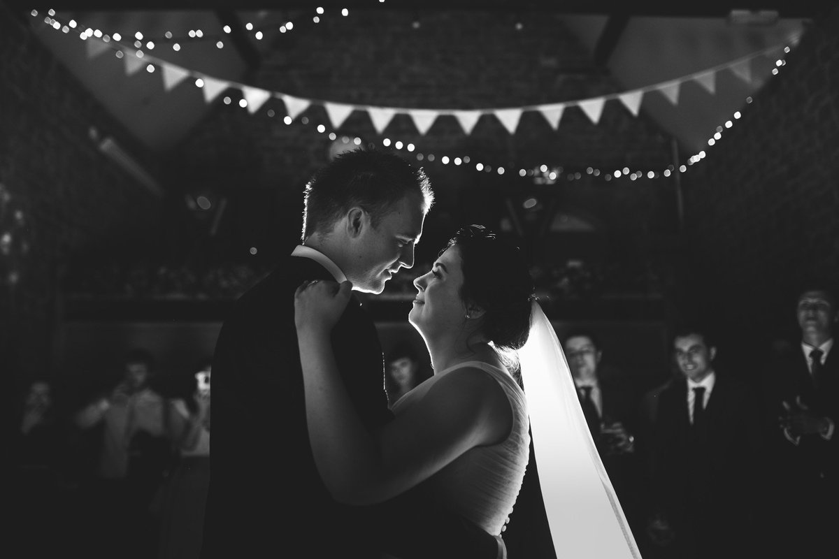 catlanephoto's tweet photo. New blog post: Beth &amp; Shane's rustic wedding at the Barns at Hunsbury Hill https://t.co/DiUsH7hSBK 💛 #northampton #northamptonshire #northamptonweddingphotographer https://t.co/O9tAHYkaIn