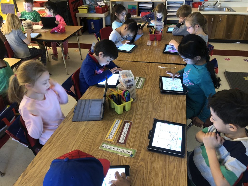 mrwodarczak's tweet photo. Mrs. Loomis from @MaryvaleUFSD used @Seesaw for the first time today as well. Her class showed their comprehension of the story βI Love My New Toyβ by @MoWillems and then shared their work with their peers. #techinkindergarten https://t.co/B6nUnzru4A