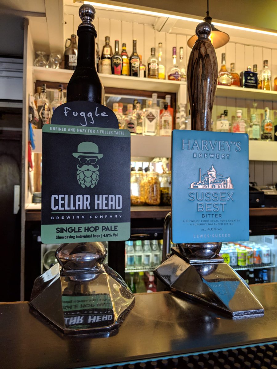 RoseCrownCuck's tweet photo. Current #GuestAle
4.6% #SingleHop #PaleAle
#Fuggle by: @CellarHeadBrew 

#local #beer #sussex #cuckfield #brighton #cellarhead #harveys https://t.co/KvQABTKCmO