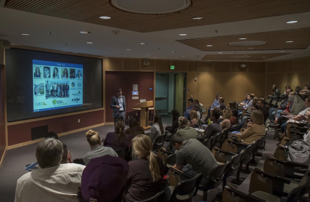 UCSB_MRSEC's tweet photo. Materials Professor Chris Bates presented his groups research into block co-polymers in a talk titled “Plastic Confections” at the MRL’s 20th annual Science Teacher Workshop on March 15th! For more information on the event, see: https://t.co/RMzn53OBPX https://t.co/RWYaDXTE09