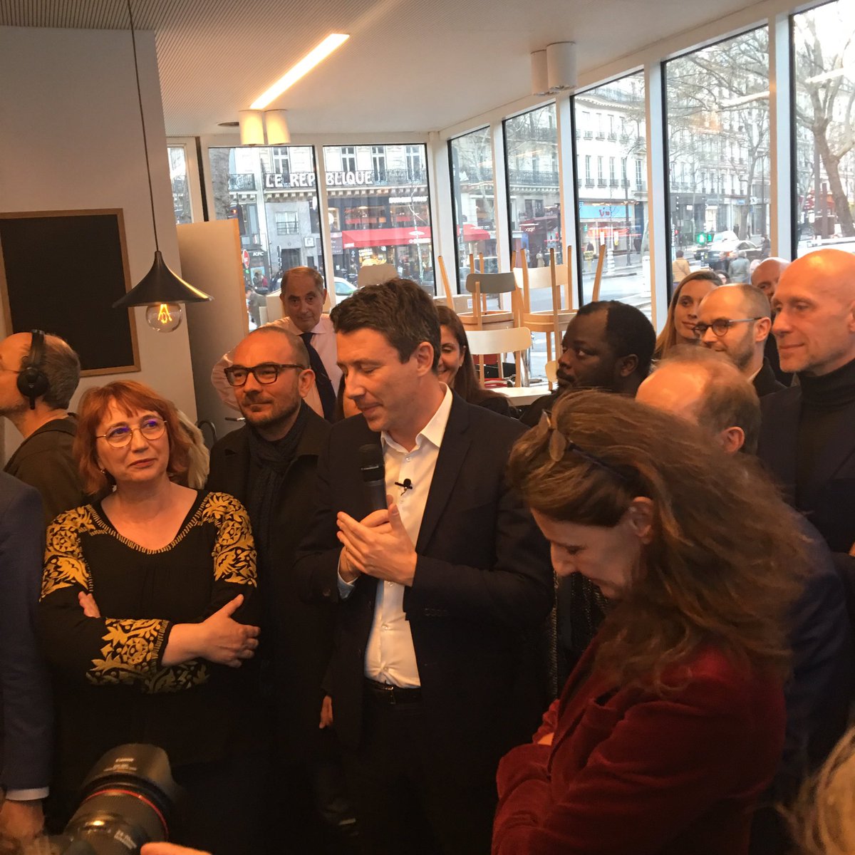 .@BGriveaux : « Merci @EliseFajgeles !!! Depuis les #legislatives2017 nous sommes ensemble à l’écoute des #parisiens ! Merci pour ton engagement avec @LaREM_AN ! »