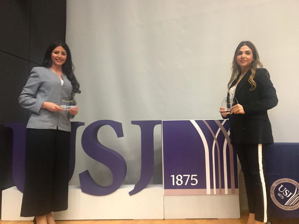 USJLiban's tweet photo. Le 1er prix du concours “Le mot d’or de la francophonie” est décerné à Jacky Harb👏
Et Christia Aoun #AlumniUSJ a remporté le 1er prix jeune professionnel✅
Félicitations🎉 #SuccessStoryUSJ https://t.co/tDlzwcTaiC