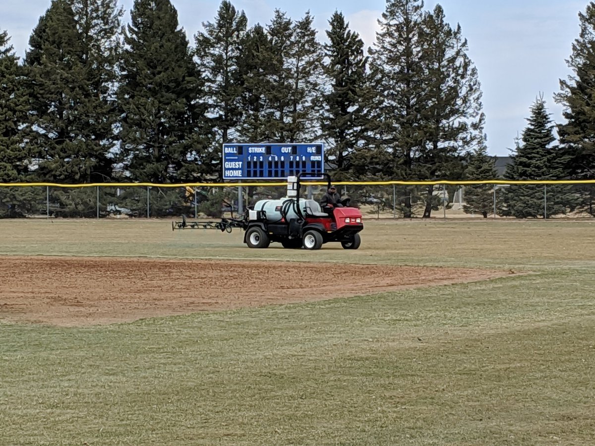 Ridgeturf's tweet photo. Helping the other turfies out #sportsturf Only the best #multipro5800 π
@LeeMeeteren @ridgegrounds @lubbs_mowerguy @tdcyclone https://t.co/kYVqcWiXJX