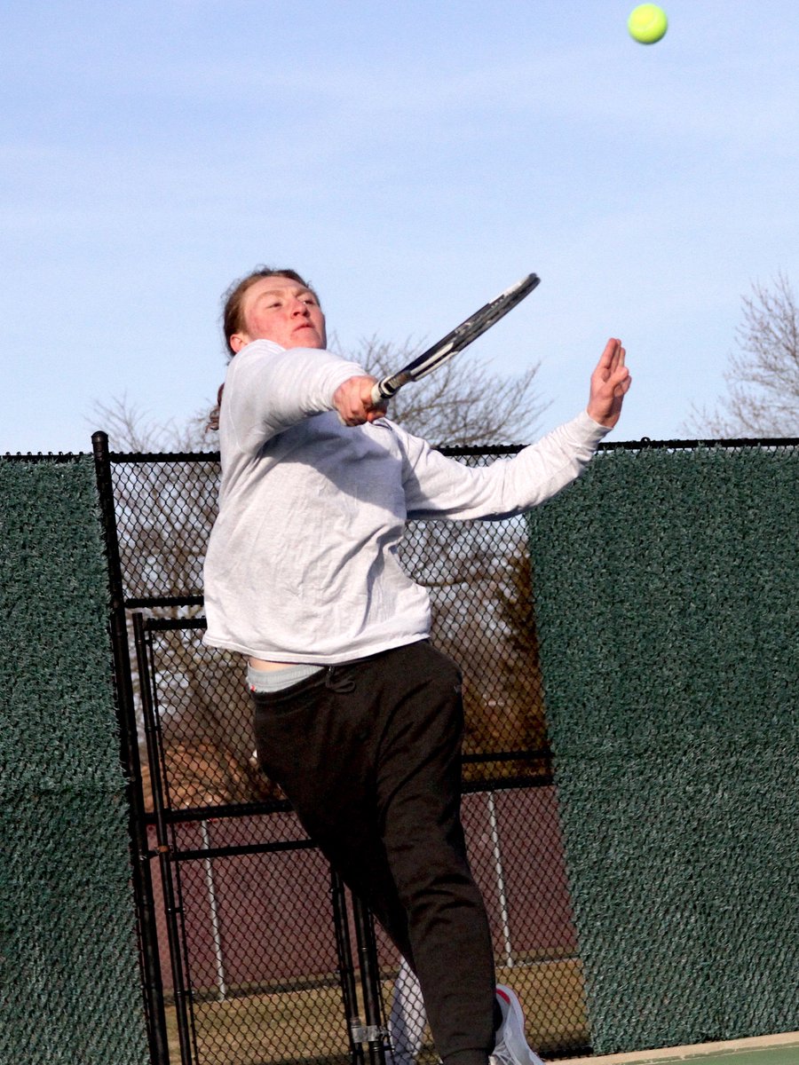 DesireeKeegan's tweet photo. Bridgehampton senior Jonny DeGroot dominates with No. 1 singles sweep despite 5-2 @BonacAthletics team loss to Hills East. Pierson freshman Luke Louchheim picked up the Bonackers' only other win at No. 3 singles, but matches were closer than final result:https://t.co/NA9vmDb965 https://t.co/AdvZg7N6zW
