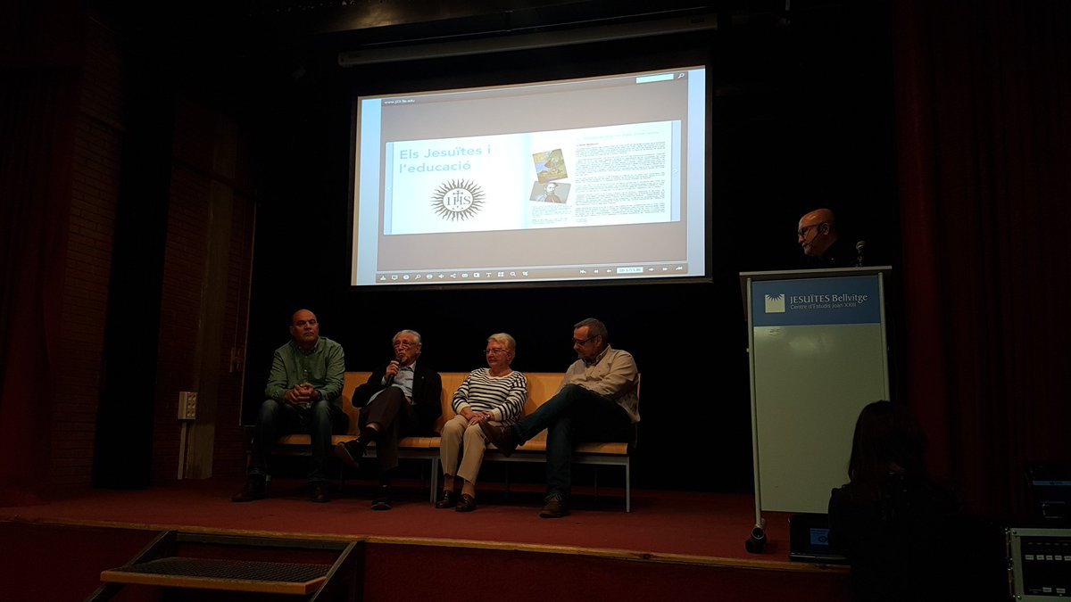 jaumegraells's tweet photo. Presentació del llibre del 50è aniversari de l'escola Joan XXIII de la Sandra Bestraten i l'Emilio Hormías. Una història de lluita, esforç i acollida. I un futur esplèndid per endavant!! @JesuitesEdu @LHEDUCACIO @nuriamarinlh https://t.co/wpcldf34gu