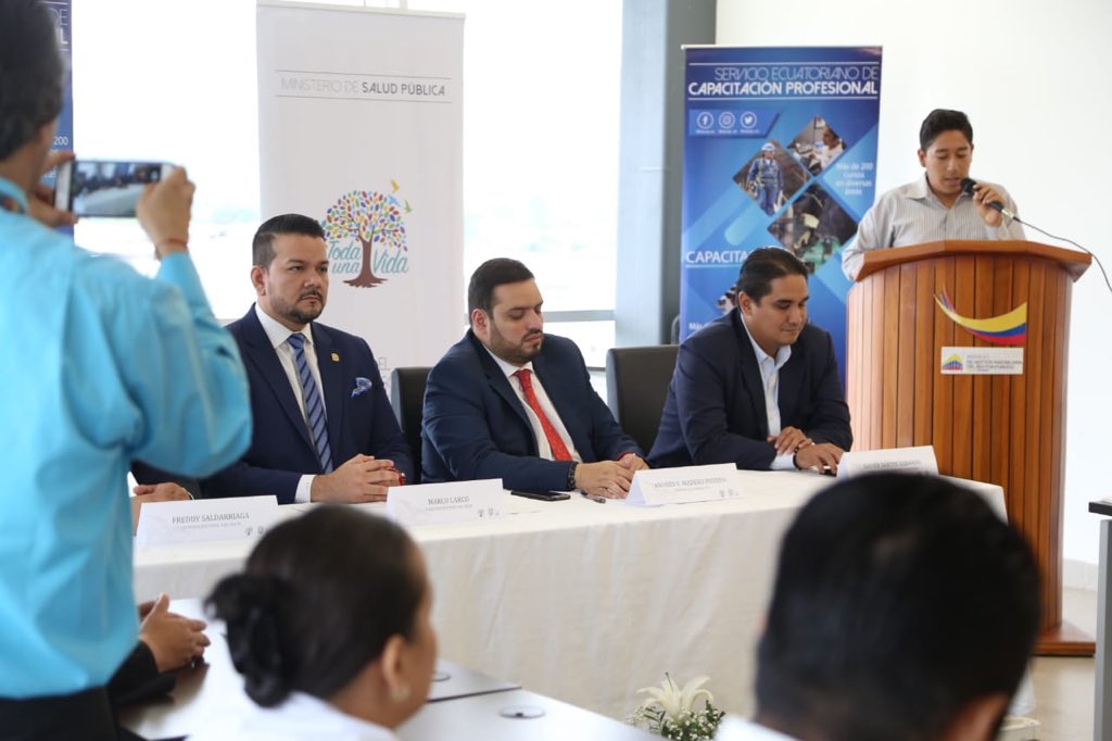 Suscribimos el convenio de cooperación interinstitucional entre el <a href="/secap_ec/">SECAP</a> y el Ministerio de <a href="/Salud_Ec/">Ministerio de Salud Pública 🇪🇨</a> (Zona 4), con la presencia del Ministro del Trabajo <a href="/abgmadero/">Andrés Madero</a> y el Gobernador de Manabí <a href="/xavieradolfo/">Adolfo Xavier</a>.

#Portoviejo
#ConvenioSecapSalud