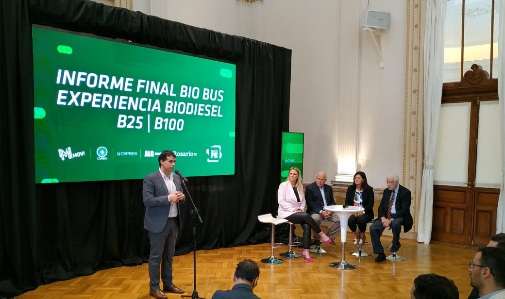 jczabalza's tweet photo. "Santa Fe es vanguardia en Arg en cambio d matriz energética" Ing Garibaldi
Presentación resultados d #ExperienciaBioBus, biodiesel al 25% y 100% llevada a cabo en 310 ómnibus transporte público de Rosario
Menos emisiones d gases d invernadero a la atmósfera #SantaFeNoVaParaAtras https://t.co/6HMoemTA92
