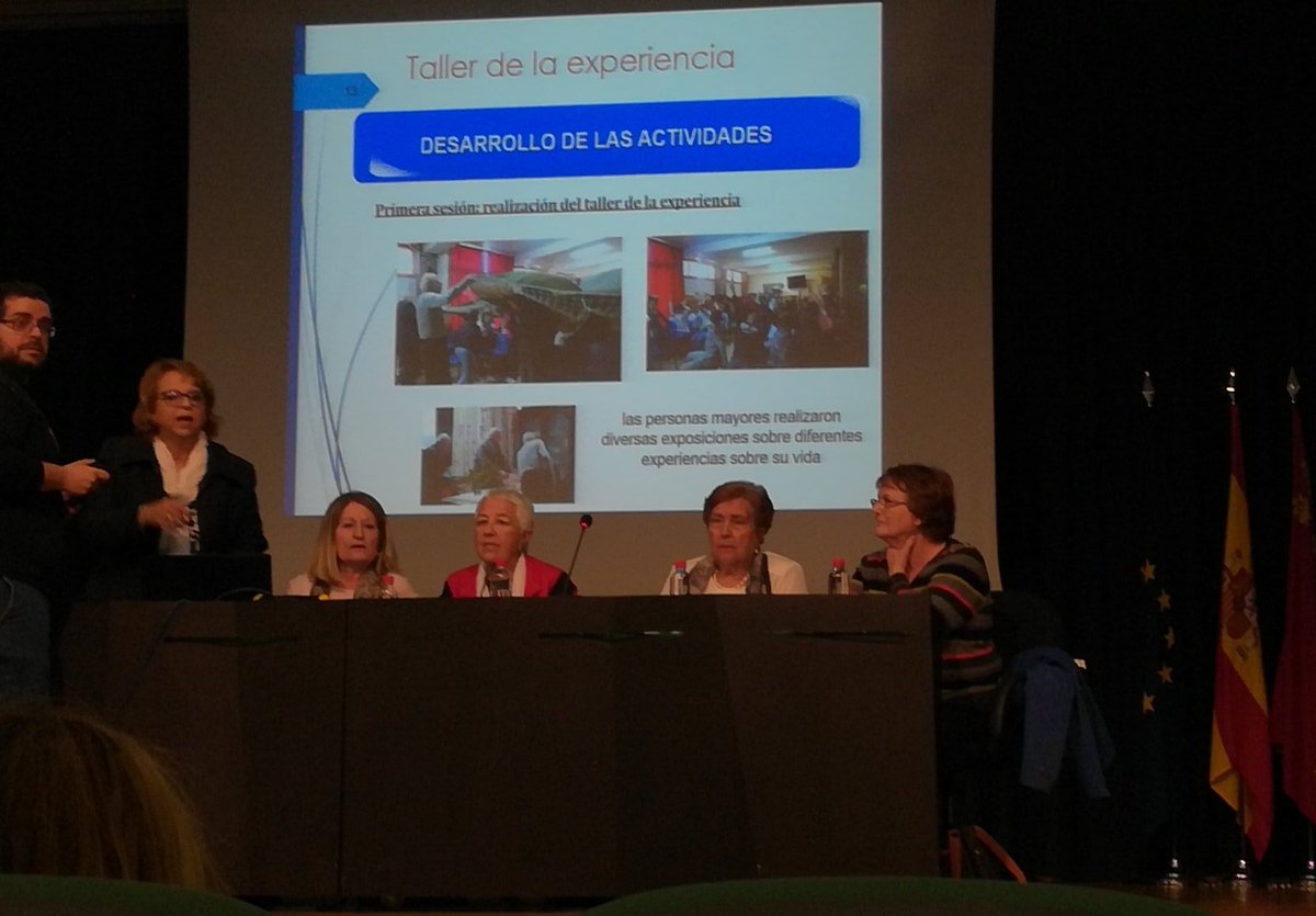 LopiEducan2's tweet photo. ¡Empieza la mesa redonda! #educomunica https://t.co/AdO8R2bGbs
