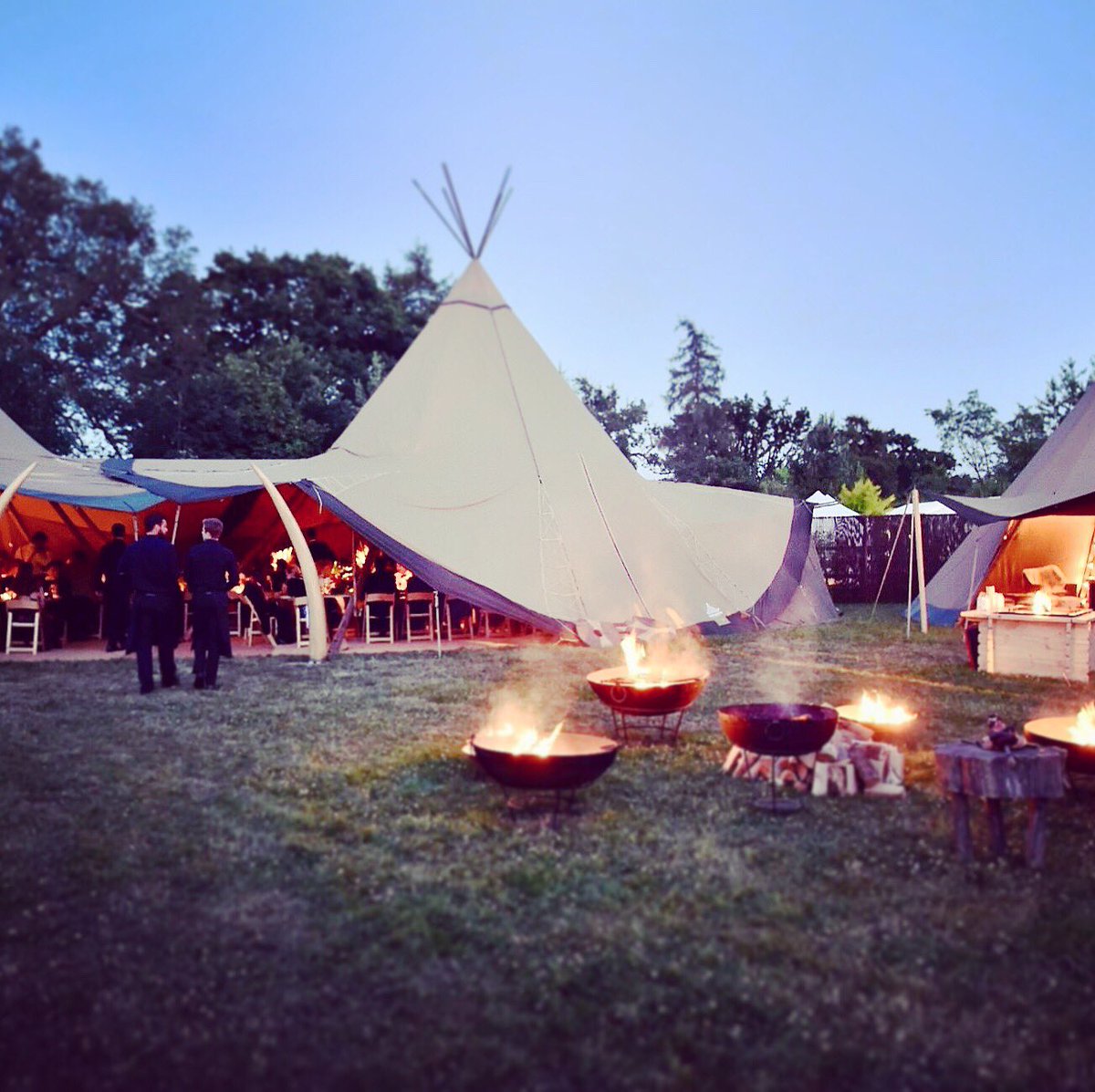 With the clocks going on this weekend we’re excited for more nights ahead like this ☀️#williamnorrisandcompany #eventsprofs <a href="/PapaKata/">PapaKåta</a> #marquee #eventdesign #party #caterer #london