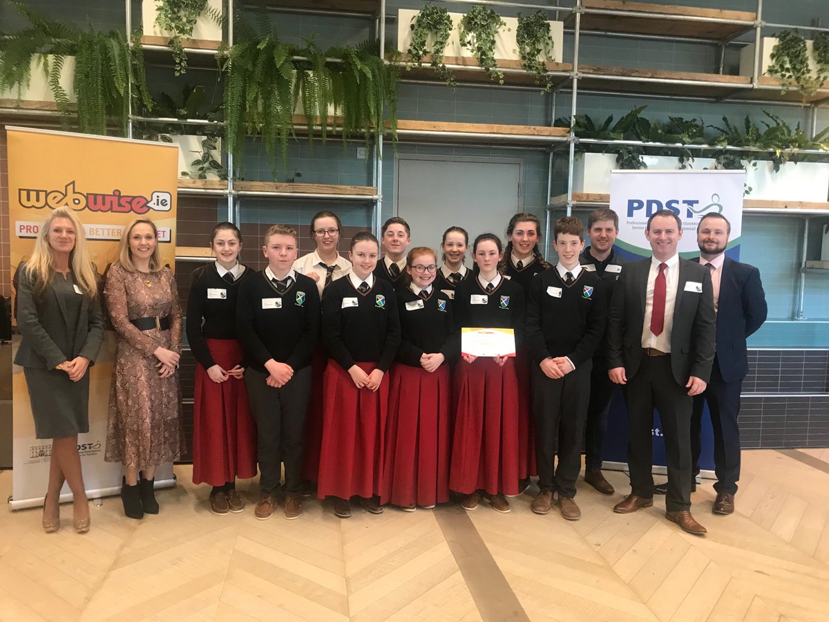 GCLuimnigh (@gcluimnigh) on Twitter photo Chomh bródúil @LimClareETB <a href="/GCLParents/">GCL Parents Council</a> <a href="/GCLeolaiocht/">Ciara Ní Dhrisceoil</a> <a href="/JamesBlackwell7/">James Blackwell</a> @senatormbyrne Chomh bródúil @LimClareETB <a href="/GCLParents/">GCL Parents Council</a> <a href="/GCLeolaiocht/">Ciara Ní Dhrisceoil</a> <a href="/JamesBlackwell7/">James Blackwell</a> @senatormbyrne