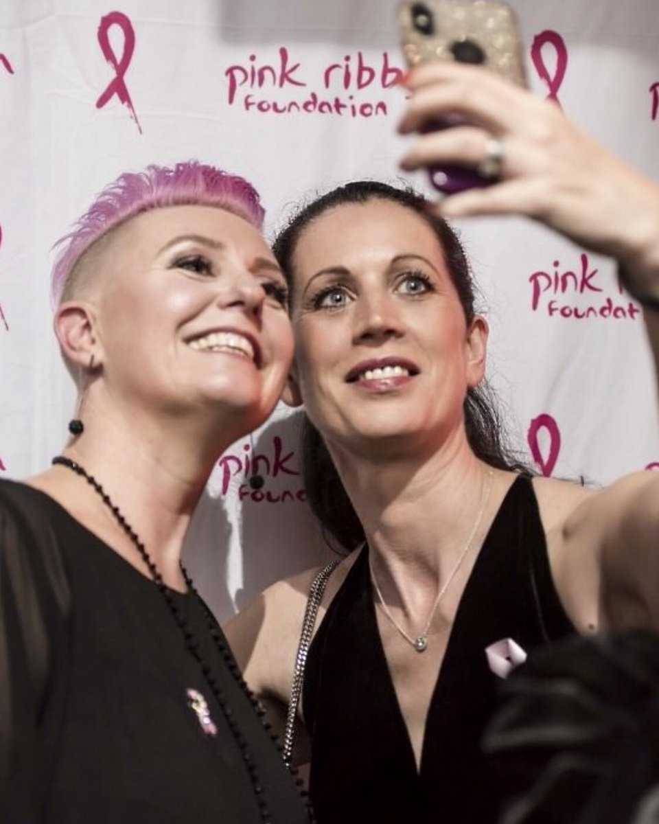 Sharing a #lavashellfie with the beautiful Lisa <a href="/pinkribbonfound/">pinkribbonfoundation</a> <a href="/100WardourSt/">100 Wardour St</a> #WomensHistoryMonth #lavalove @KokoLokahi