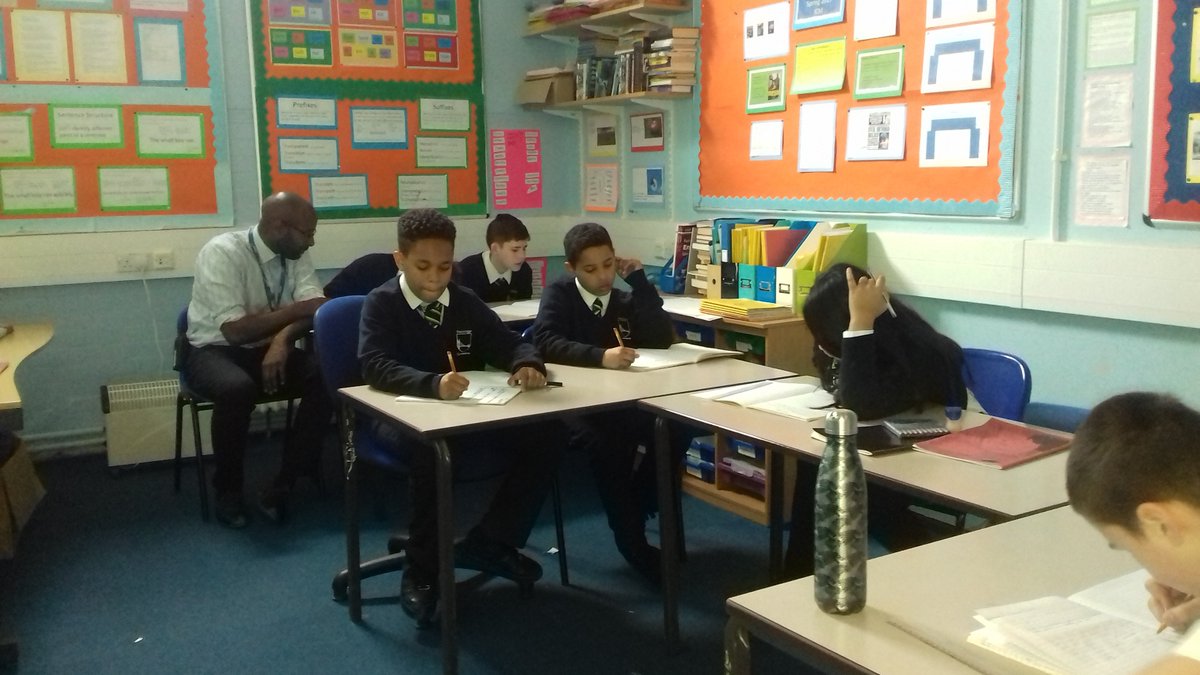 TBAPOpenMinds's tweet photo. BAPA ICM English - learners demonstrating exemplary behaviour in English and preparing for their end of term exam. https://t.co/1dEqMNydHs