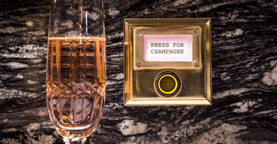 LizPalmer_Wine's tweet photo. Thursday Motivation ..need I say more?
#pressforchampagne #thursday #thursdaymotivation #thursdaythoughts #thursdayvibes #champagne #champagnetime #champagnelover #almosttheweekend #almostfriday #almostthere #wine #winelover #winestagram #toronto #newyork #paris #london https://t.co/MCujJEJRex