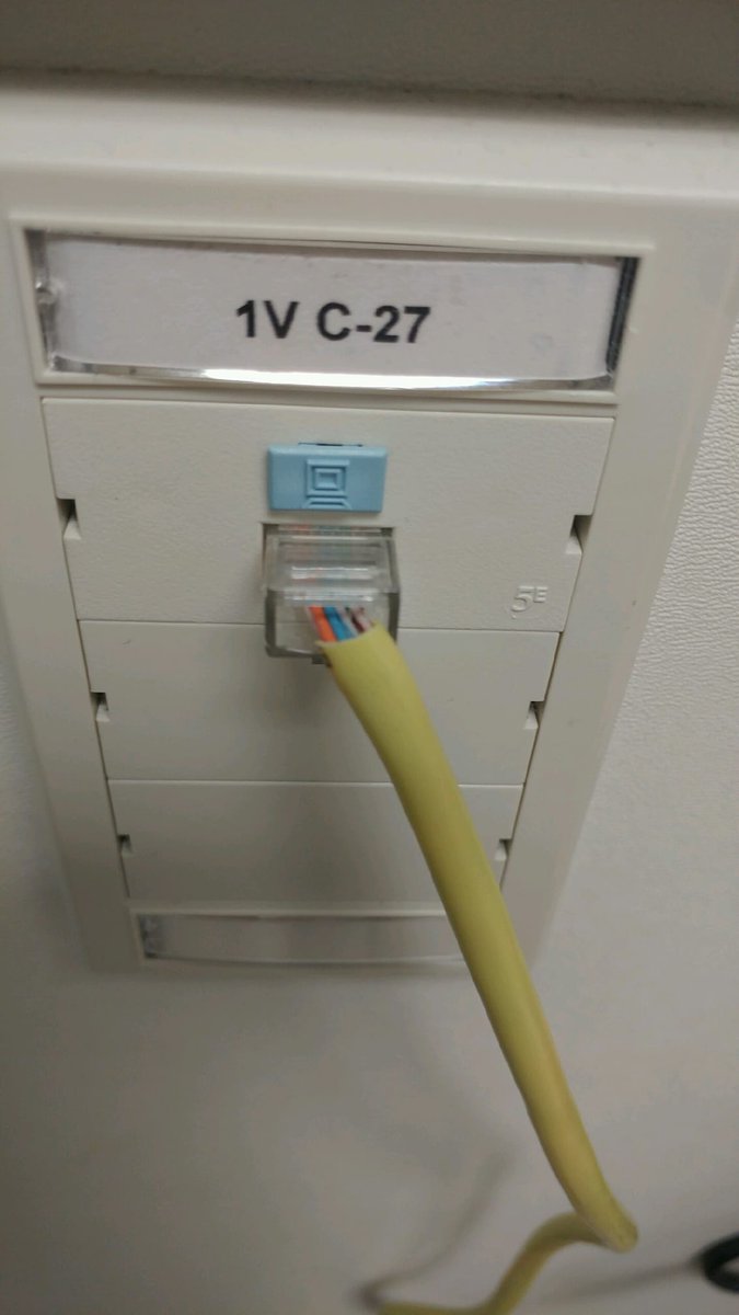 ConnerTechSol's tweet image. For this #TroubleshootingThursday I found this in a hospital ER recently. This is a place that tech is that last thing they need to be worried about. Sometimes troubleshooting is this easy. Sometimes, there's more to look into. Cheaper isn't always better. #GoWithThePros