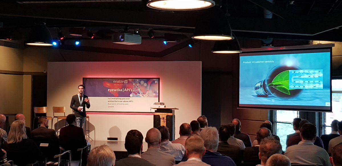 "Het is OK om te proberen en te falen, het gaat om het lerende vermogen van een organisatie. Dit helpt je te groeien." <a href="/Vincent_Thamm/">Vincent Thamm</a> van over #API innovatie bij #eyewtka API's event.