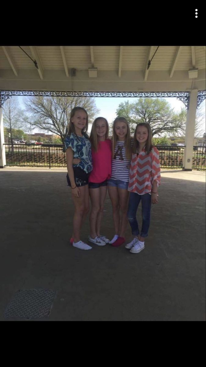 TuckerKailee's tweet photo. happy birthday to my bestie since 6th grade!!! i hope you have a amazing birthday can’t wait to celebrate with you!!! love you tons🚗🤩💕👑@alliesshaww https://t.co/RUKCOmdoas