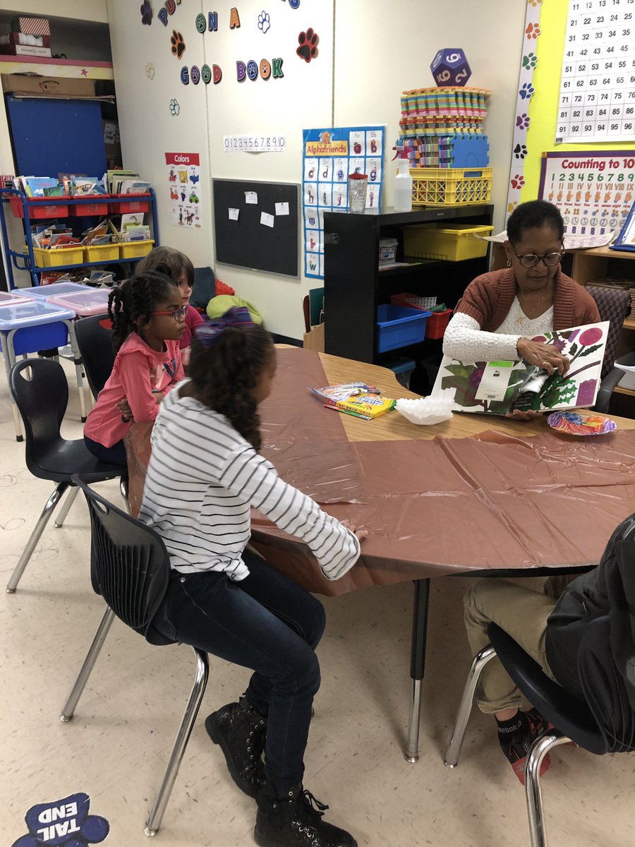 sumler_emma's tweet photo. Bellwood’s 3rd Intersession is in full swing! K and 1 students are working hard in LA stations! @BellwoodBulldog #oneccps https://t.co/VTvVVC9ZhZ