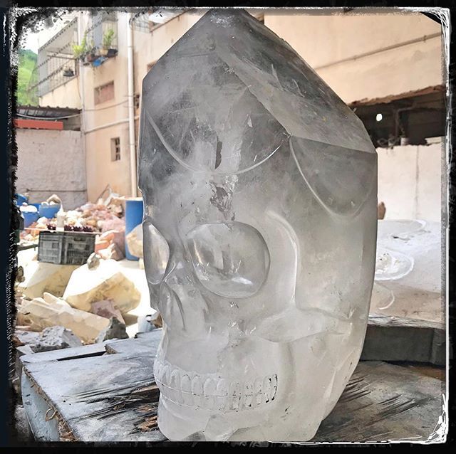 crystalskulls's tweet photo. Another masterpiece by @leandro_master_carver near to completion 😍 https://t.co/rVhkYw5i0K #Skulls4U, #crystalskulls, #dragonskulls https://t.co/55FKGWFwaA