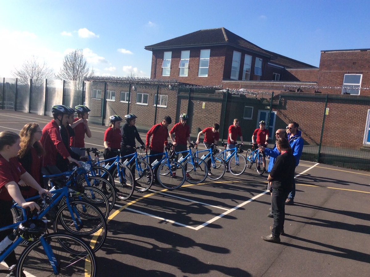 DavidHa96072029's tweet photo. Another very successful PruGOals training day organised and ran by Classic Challenge. All students learnt the skills necessary for riding on main roads, completing level 1 and level 2 Bike Ability courses. #PruGOals #ClassicChallenge #TransformationTrust #DameKellyHomesTrust https://t.co/4cN21mrgeT