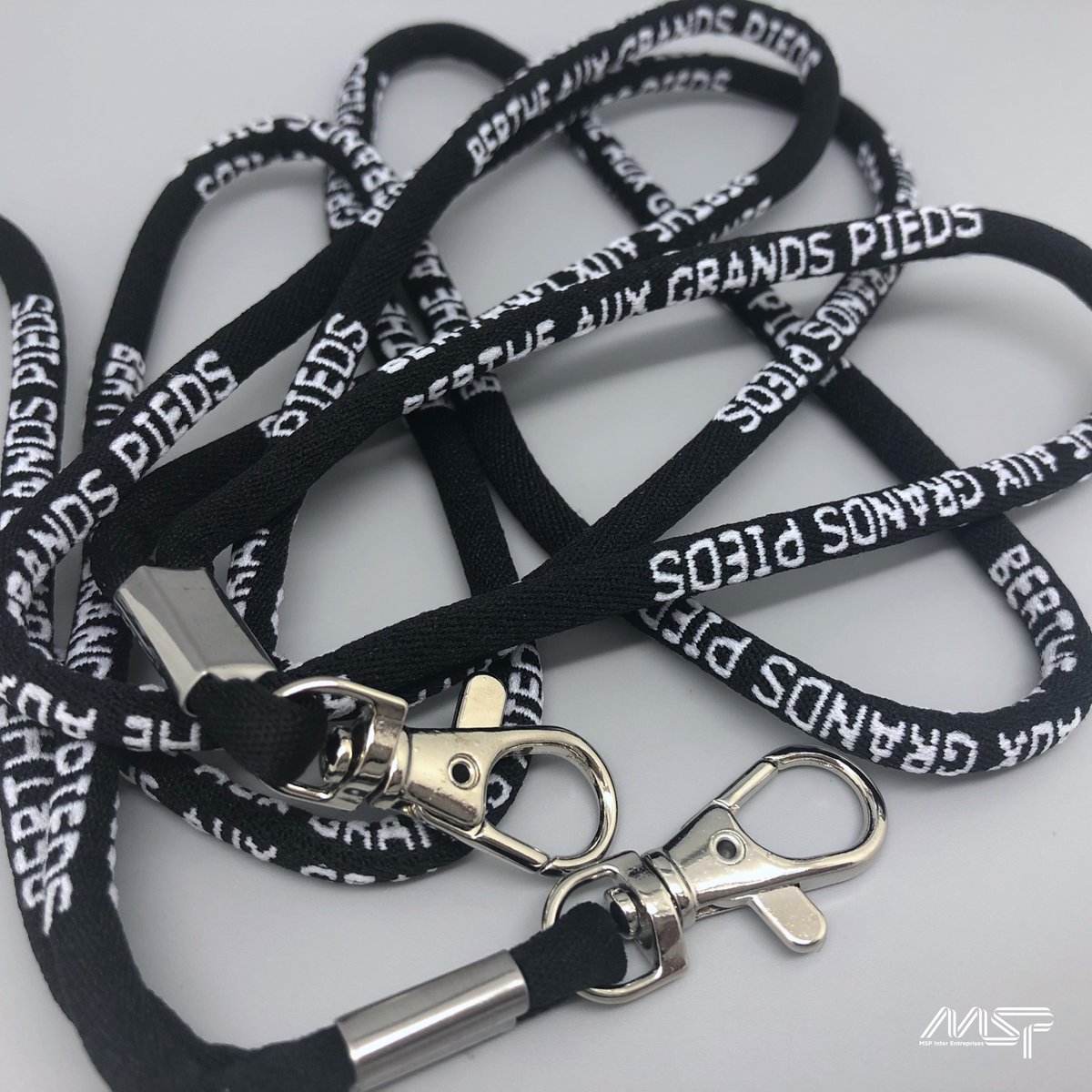 mspiecom's tweet photo. Grâce au tour de cou Lacet, il vous est possible de véhiculer votre message de manière discrète à partir de seulement 0,43 cts d’€ l’unité ! 😏

💡 Retrouvez toutes les informations concernant ce produit en cliquant ici ➡️ https://t.co/Z9249sU6aH https://t.co/N0mEcATCMn