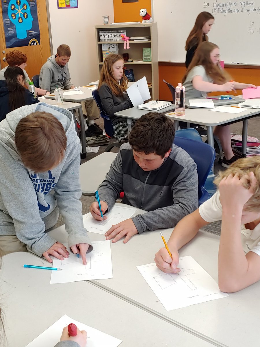 BraeaLux's tweet photo. HMW rearrange figures to find the area of irregular figures? "Wait! My figure is different than yours, but the areas are the same..." 🤔 #mvmiddle #mvpschool https://t.co/t7hCUgvxOG