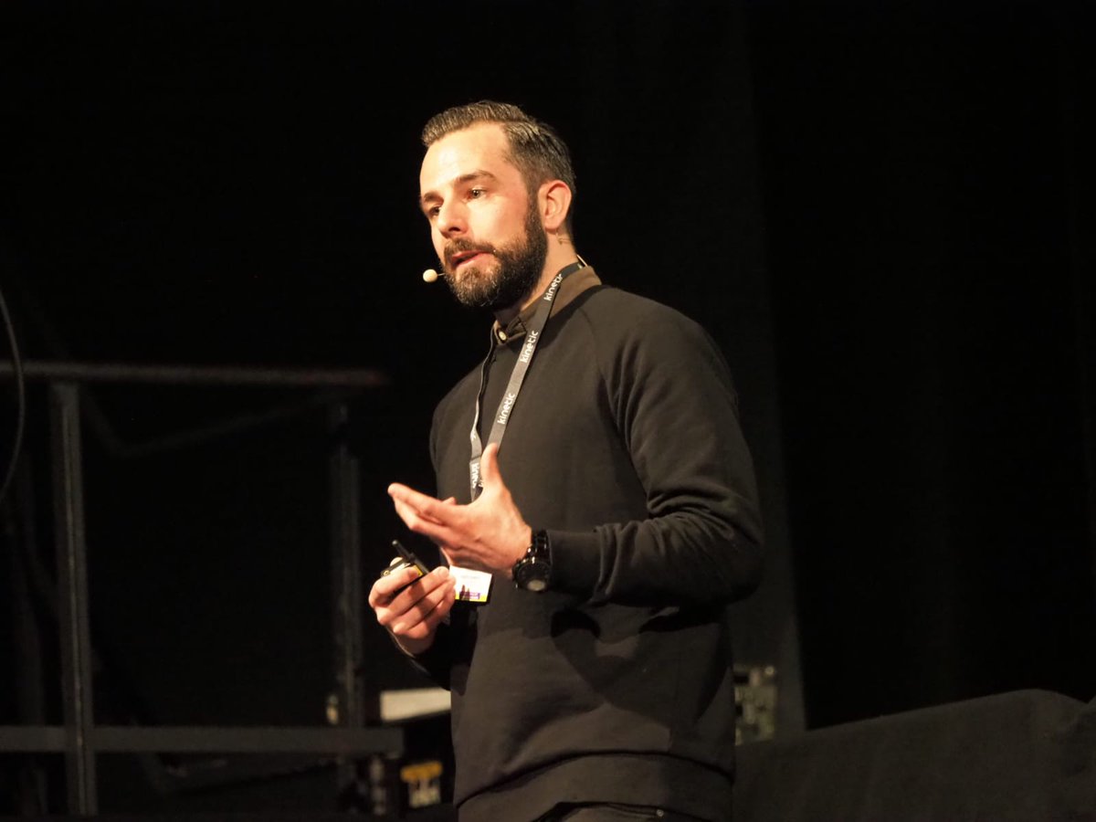 adzine's tweet photo. Auch Tobias Hefele von @kinetic beschäftigt sich mit Drive-to-Store und bespricht wie die Kombination von Mobilitätsdaten und OHH die Aktivierung verbessern kann. #MobileAdSummit https://t.co/OK5uHglrNA