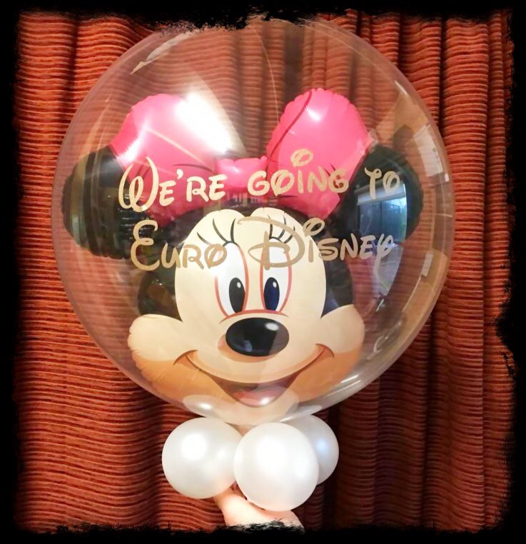 balloon_platoon's tweet photo. Our new custom vinyl text was a hit with the Family’s surprise trip! 🎈👌🏻 https://t.co/P5BHbB7Aub