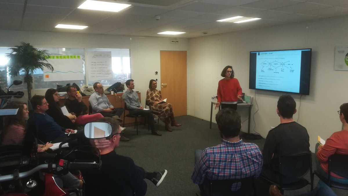 CPrefol's tweet image. Réincarner la relation client à l'ére du numerique : c'est parti pour l'atelier sprint design avec @aureliejoz et le club e commerce @CCINantes