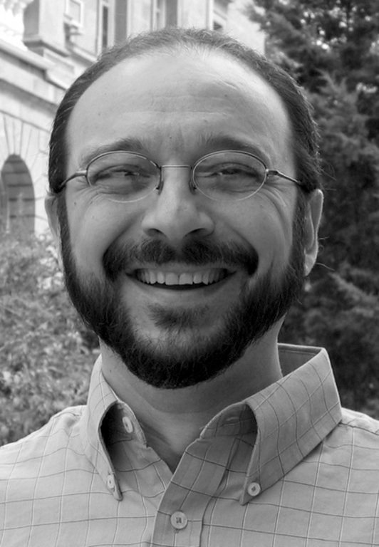 qbi_wi's tweet photo. Gheorghe Craciun named 1 of 3 UW Simons Fellows. Each year, the Simons Foundation selects up to 50 fellows researching in math and the physical sciences to help them "focus solely on research for the long periods often necessary for significant advances." https://t.co/VySwjNOh61 https://t.co/L30iBX9Gwc