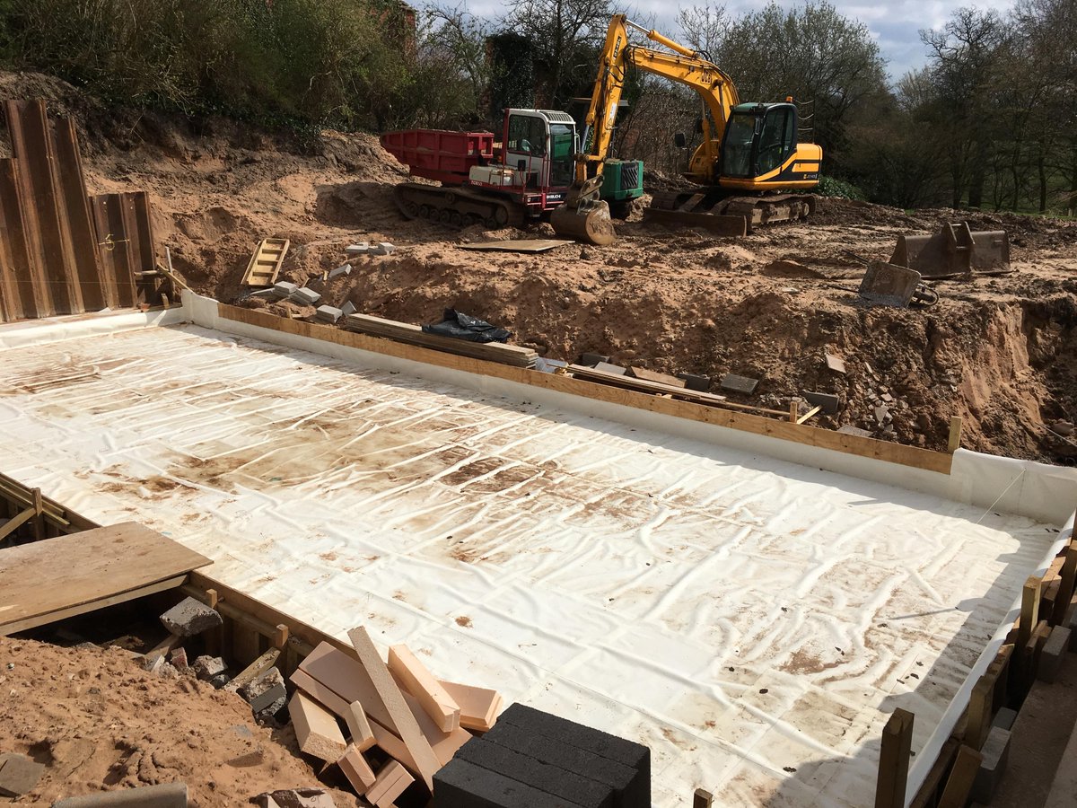 AndertonConcret's tweet photo. Another base ready for a load of 200mm of our #Stepoc to be constructed. This will form a new swimming pool on a house renovation in Cheshire. Contact us to find out how we can help you with your next project. #concrete #retainingwalls #constructability #swimmingpool https://t.co/oA4cGRelk7