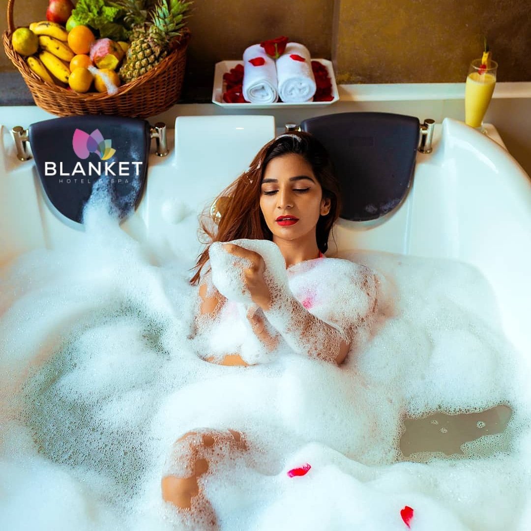 blanketmunnar's tweet photo. The greatest luxury is getting lost with    something we die for...

Getting lost @Blanket Hotel 

https://t.co/QjG8relxiL

#dreamholiday #dreamplace #dream_interiors #keralatourism #incredibleindia #travelwithpassion #amazingplaces @keralatourism @incredibleindia https://t.co/JNEAA9XLyA