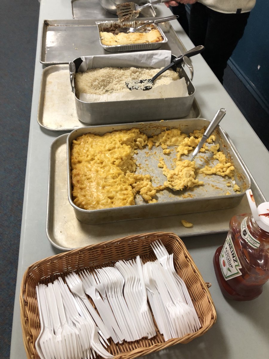 TERotarians's tweet photo. Another Out of the Cold season comes to an end. With help from @TERotarians volunteers, this program feeds over 100 guests each evening, and runs from November to April. #rotaryinternational #rotary #district7070 #volunteer #torontovolunteers #toronto #homeless #volunteering https://t.co/KJfcce7dgH