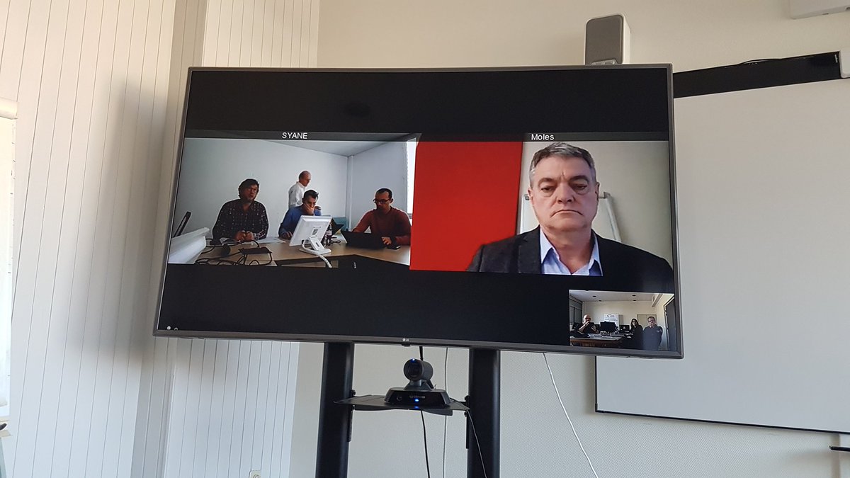 Reyrog's tweet photo. #Jura @COMSIDEC réunion téléphonique avec le @SYANE74 pour un échange sur #Ecole #Numérique. Avec Albane Martin chef de projet chargée de l'école numérique du service informatique du Sidec du Jura @DANE_acBESANCON @HBOUILLOD @MartinAlbane https://t.co/BZoT7oWoyt