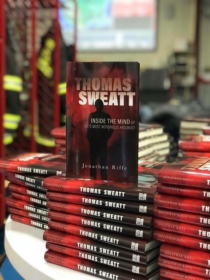 jonriffe's tweet photo. #arson #arsonist #book #nonfiction #crime #truecrime #mascotbooks #bookbuzz #amazon #booksamillion #thomassweatt #firefighting #psychology #booksigning #bookstagram #booksofinstagram #booklovers #dc #washingtondc #LHBF19 #capitolhill #hillrag #easternmarket @theliteraryhill https://t.co/Ds8pwWp9JC