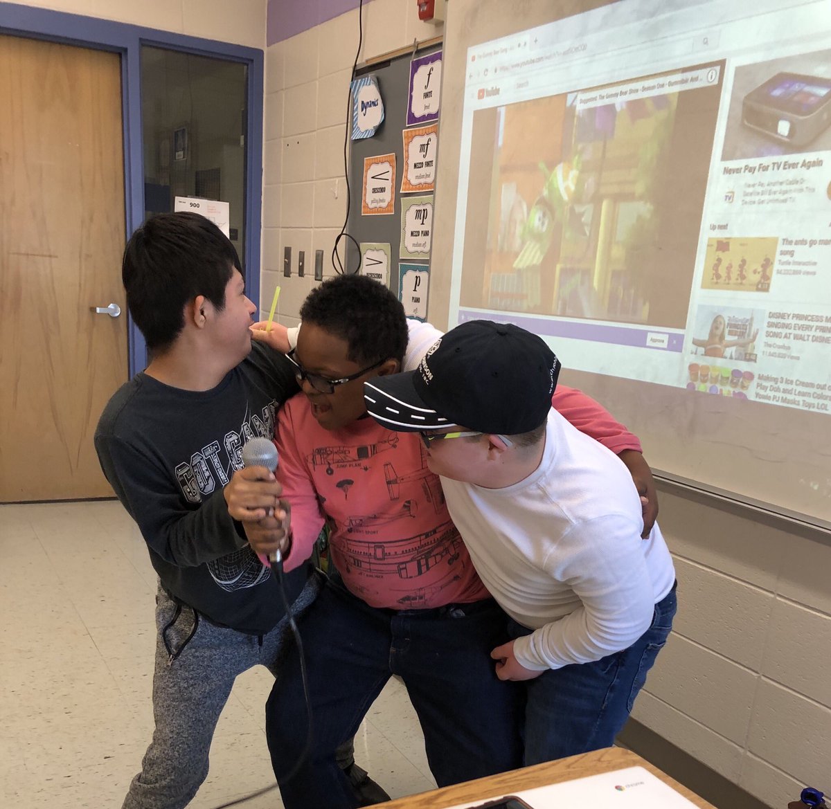 Emily Minkow tweet media