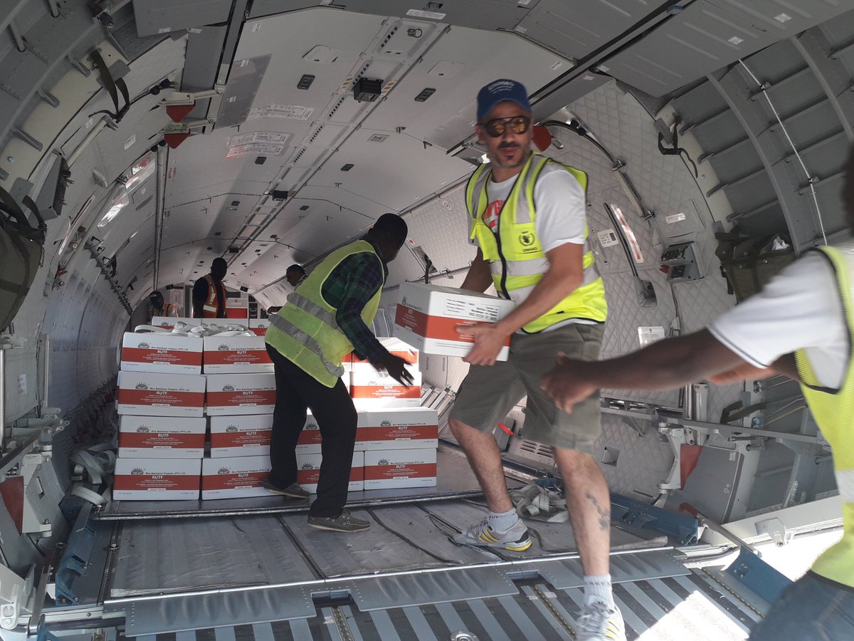 PaoloPiko's tweet photo. @WFP_UNHAS @DACAviation #C295 #serialnumber001 from Maputo to Chimoio providing assistance to population affected #CycloneIdai  👏👏👏💪💪💪 https://t.co/N0p6O3bEvP