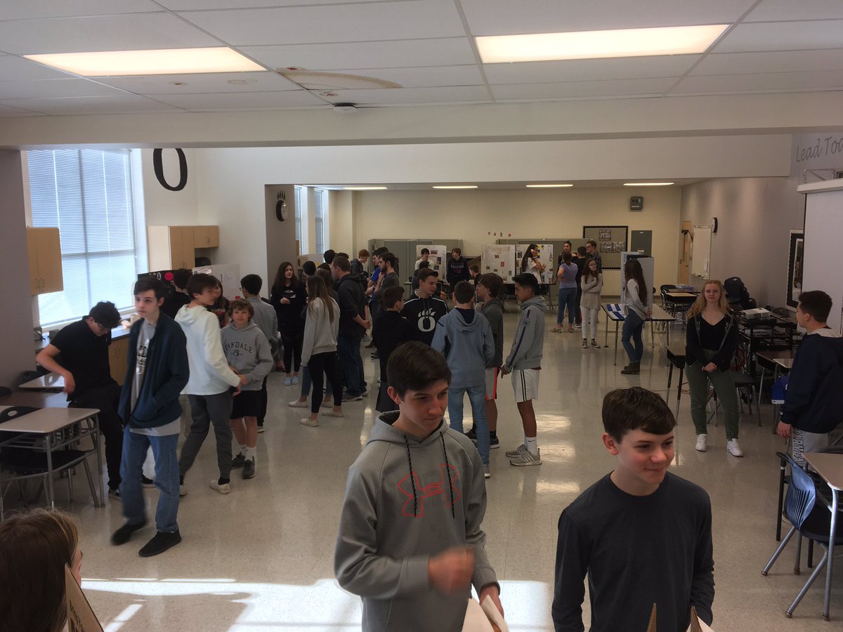 CoachKenneyXC's tweet photo. So much #ExcitementForLearning at the SOC Class Culture Festival this morning! @OakdalePost https://t.co/KP3XGsx2Xz