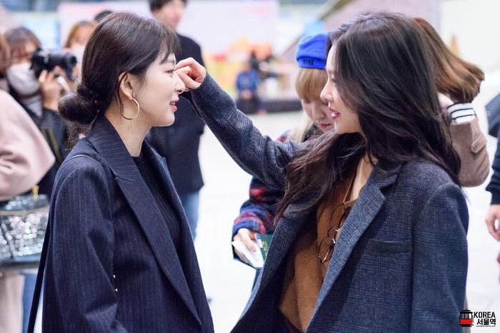 seulgi doing things tweet media