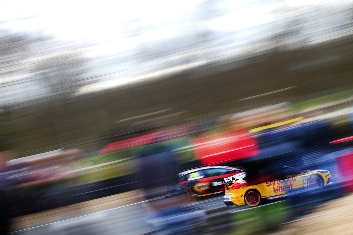 AllianceRaceUK's tweet photo. It's official, the 2019 @BTCC season is finally upon us! 

Check out our gallery from yesterday's season launch @Brands_Hatch 👇
https://t.co/KPhEFjLo6k

📸@JakobEbrey 

#BTCC #imwithmotorbase #fastfords https://t.co/yhGKCaUBJB